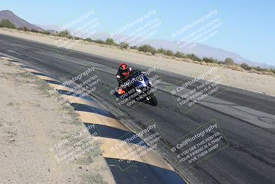 media/Dec-01-2025-Moto Forza (Mon) [[2daa91e15f]]/2-Intermediate Group/Session 4 (Turn 10 Inside)/